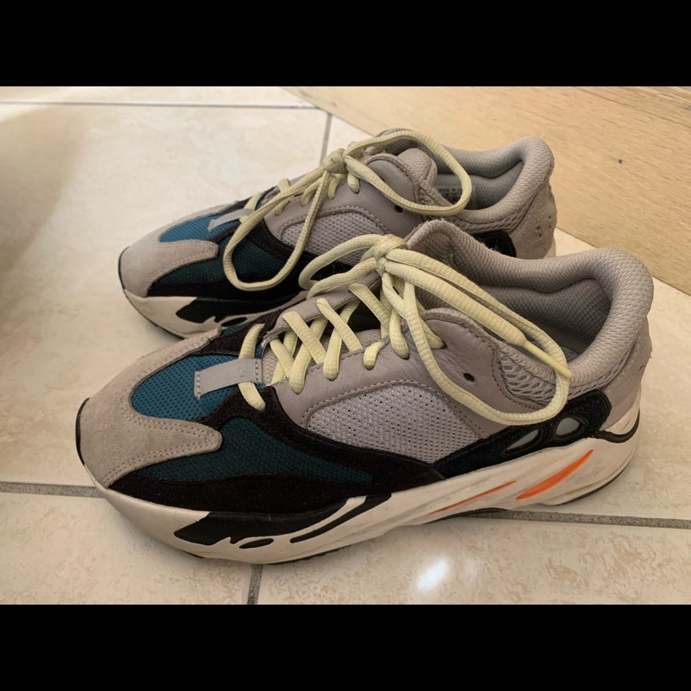 SOLD Yeezy Boost Wave Runner 700 Solid Grey